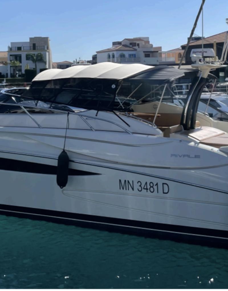Yacht